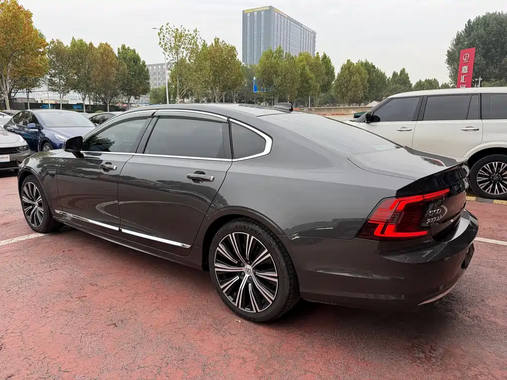 Volvo S90 — миниатюра 4