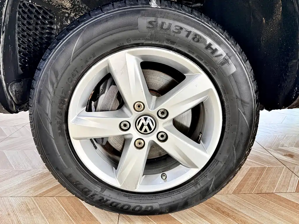 Volkswagen Touareg — миниатюра 7