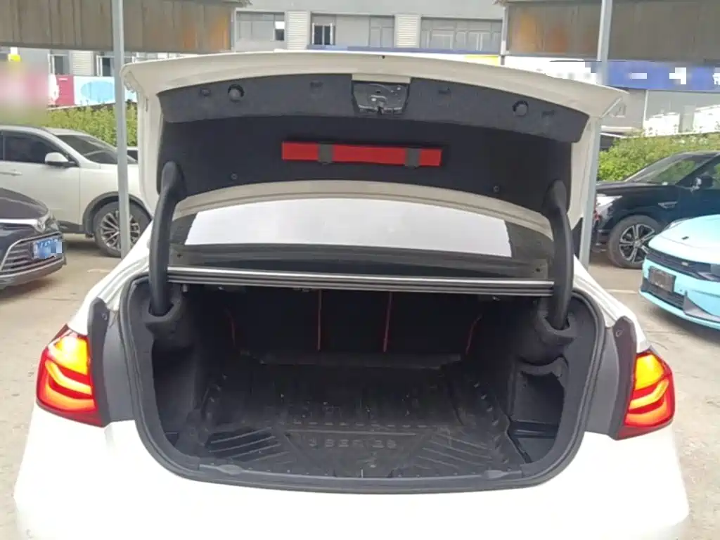 BMW 3 Series — миниатюра 19