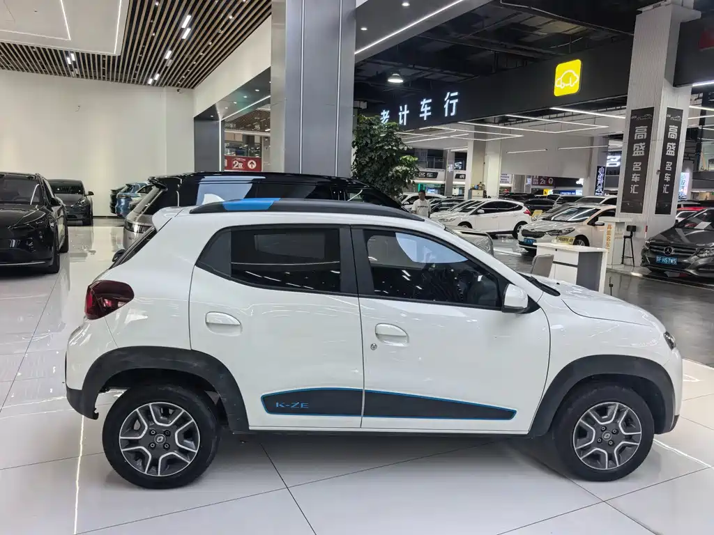 Renault City K-ZE — миниатюра 20