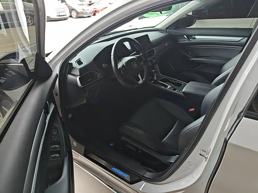 Honda Accord — миниатюра 16
