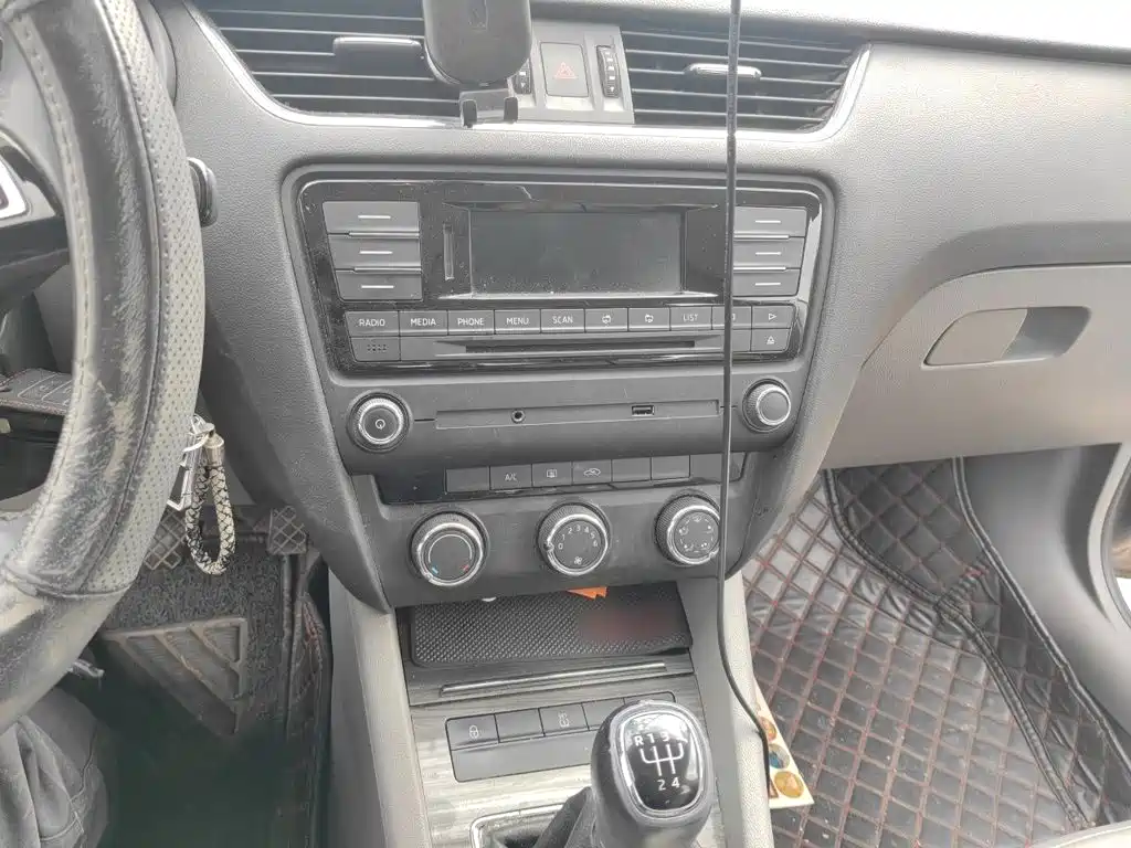 Skoda Octavia — миниатюра 6