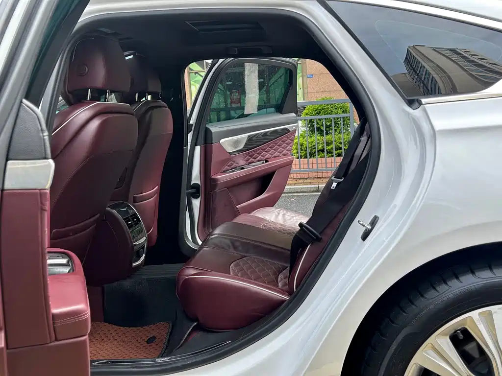 Cadillac CT6 — миниатюра 13
