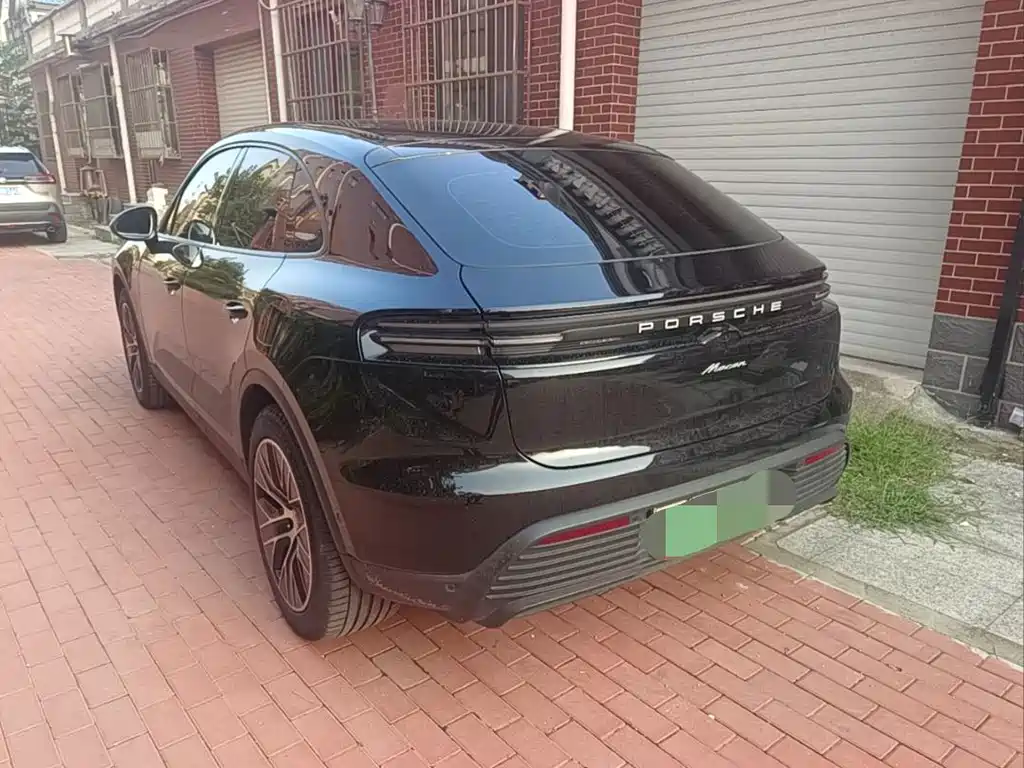 Porsche Macan EV — миниатюра 5