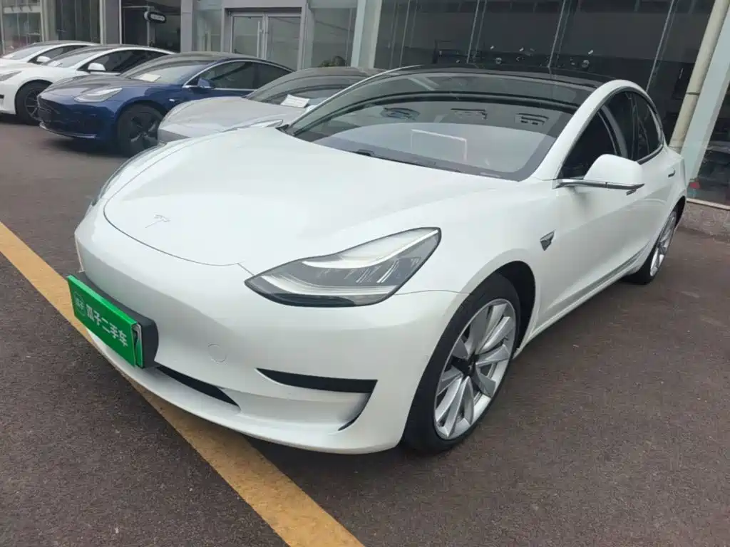 Tesla Model 3 — миниатюра 2
