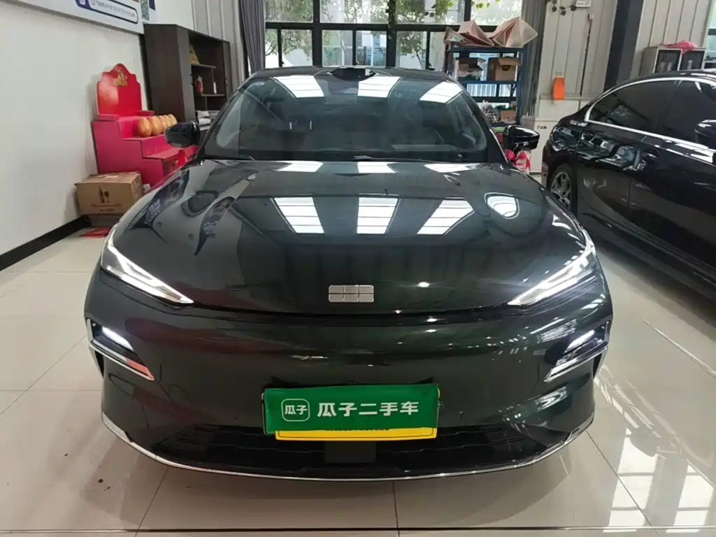 Geely Galaxy Galaxy 8 8 2025 130km EM-P