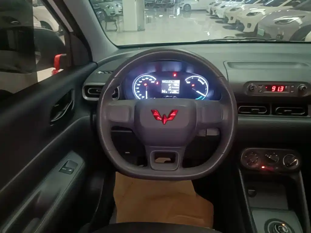 Wuling Hongguang EV — миниатюра 11