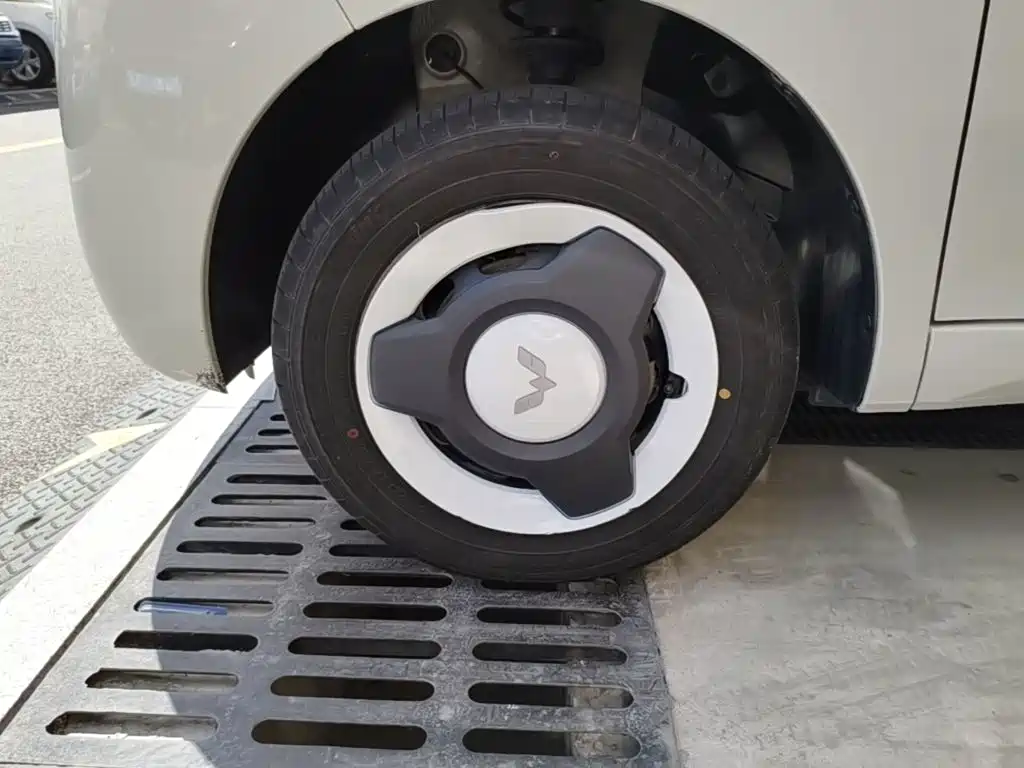 Wuling MINIEV — миниатюра 23