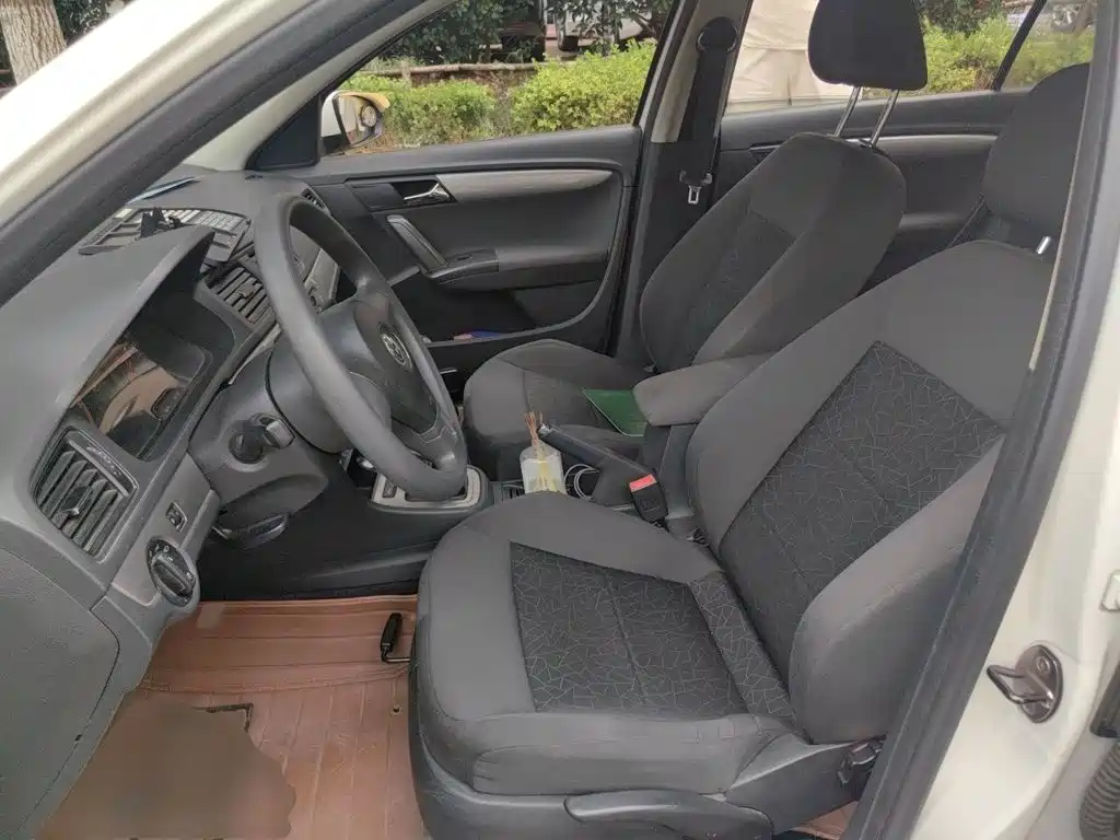 Volkswagen Lavida — миниатюра 8