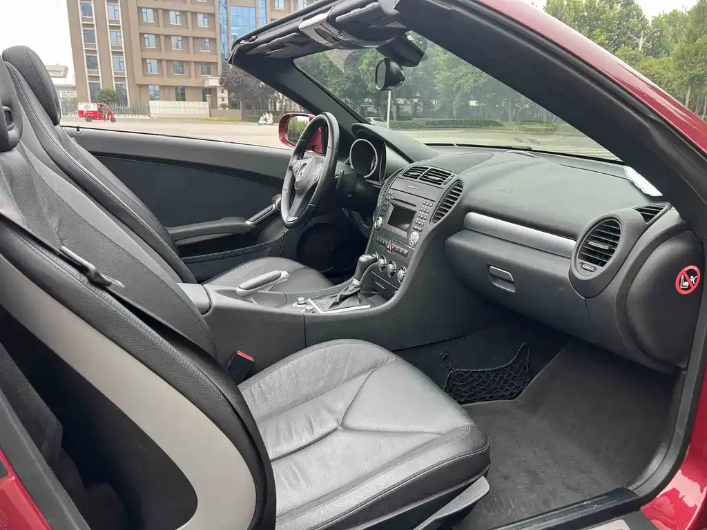 Mercedes-Benz SLK-Class — миниатюра 5