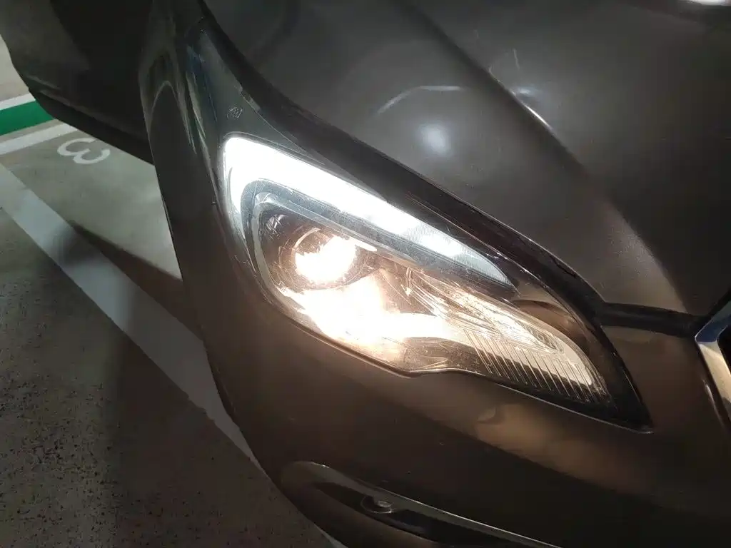 Buick Envision Plus — миниатюра 7