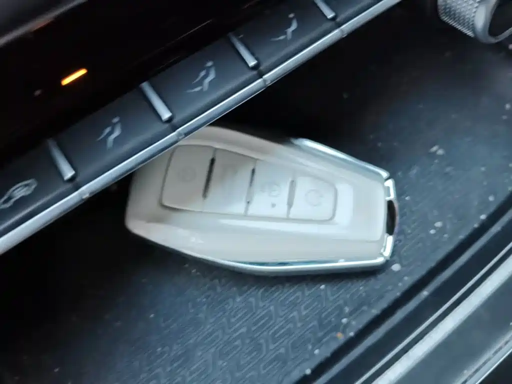Geely Binyue — миниатюра 9