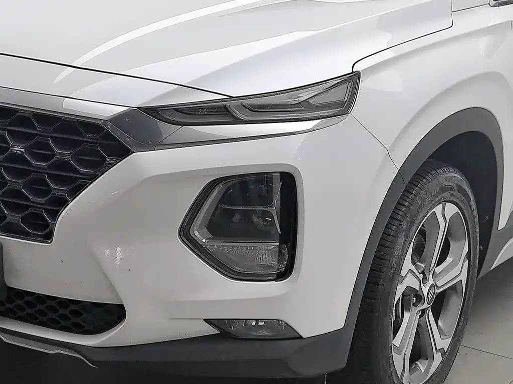 Hyundai Santa Fe — миниатюра 7