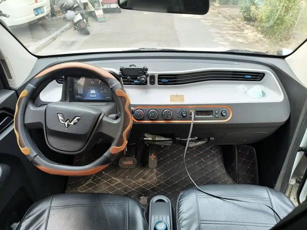 Wuling MINIEV — миниатюра 5