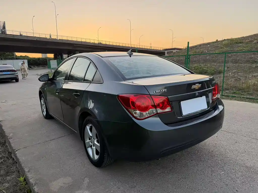 Chevrolet Cruze 1.8L SE AT, фото 13