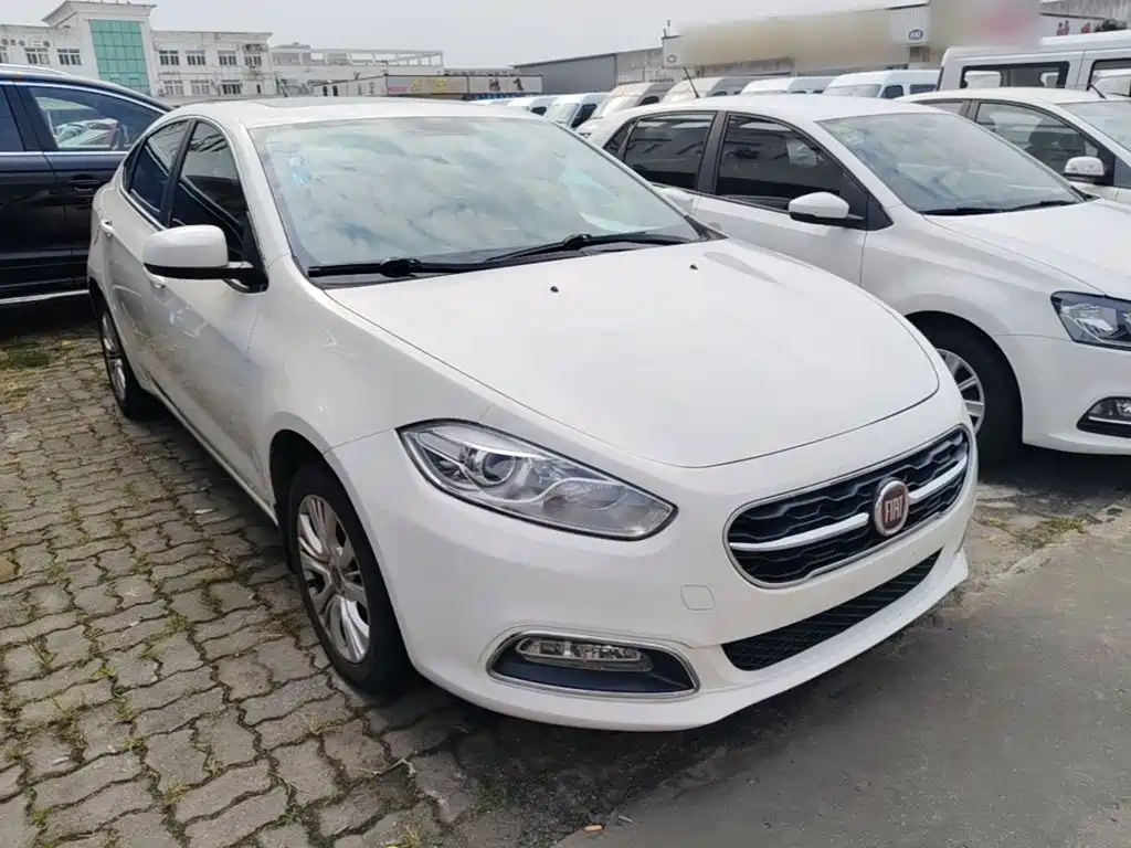 Fiat Viaggio — миниатюра 4
