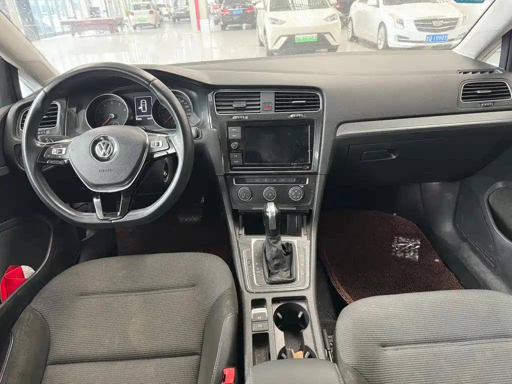 Volkswagen Golf — миниатюра 8