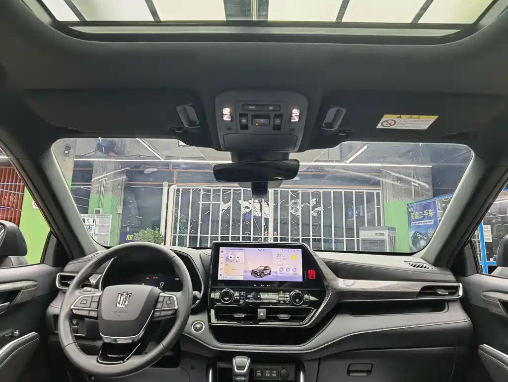 Toyota Crown Kluger — миниатюра 7