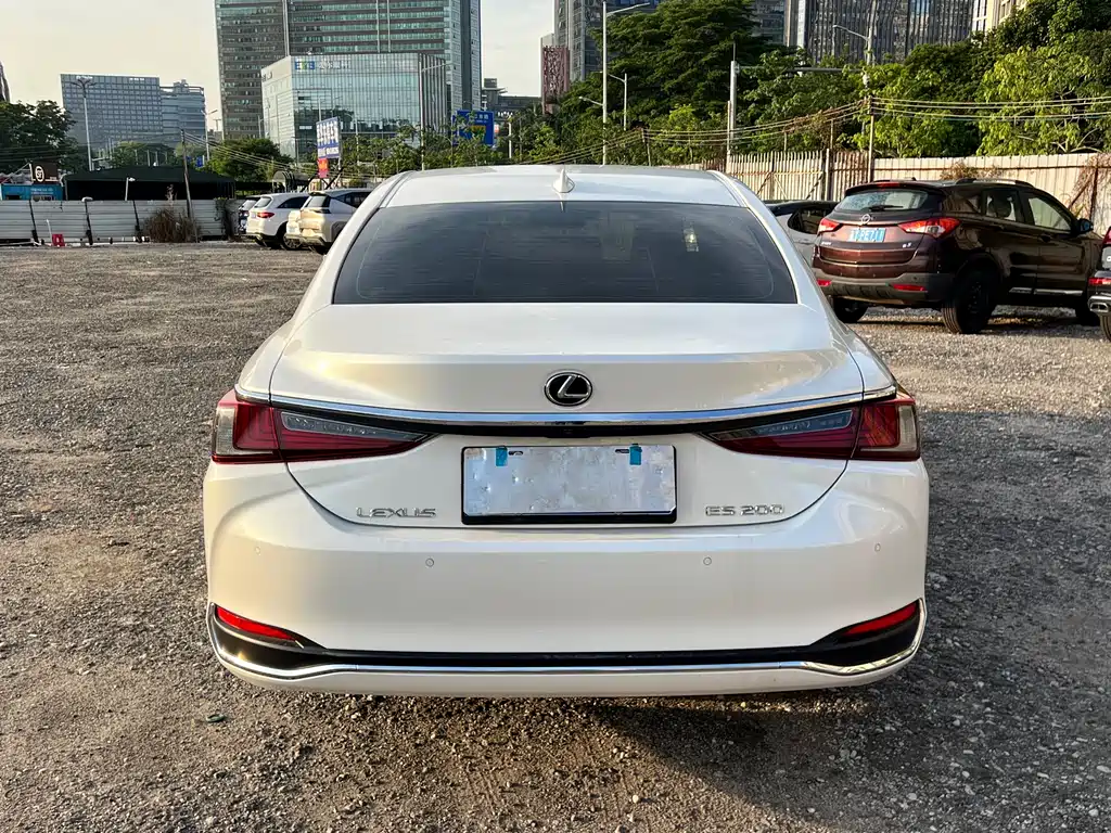Lexus ES 2018 200 V