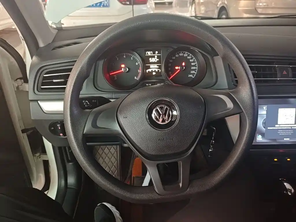 Volkswagen Lavida — миниатюра 11