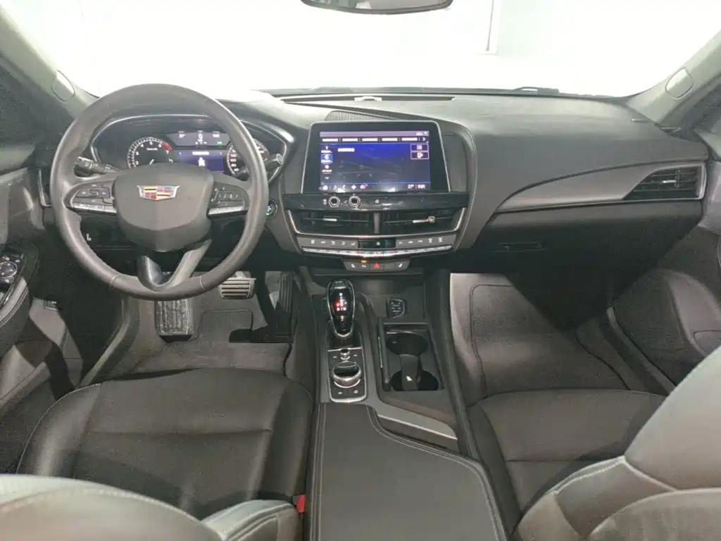 Cadillac CT5 — миниатюра 10