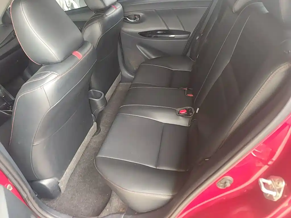 Toyota Yaris L — миниатюра 17