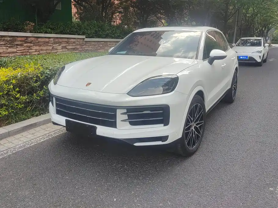 Porsche Cayenne 2025