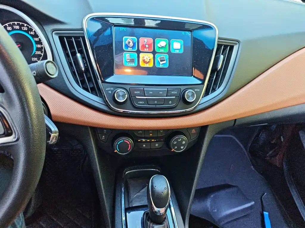 Chevrolet Cavalier — миниатюра 14