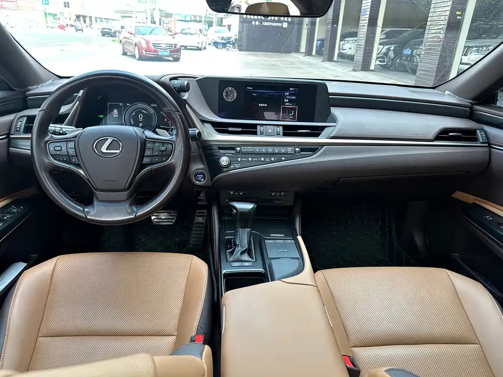 Lexus ES — миниатюра 10