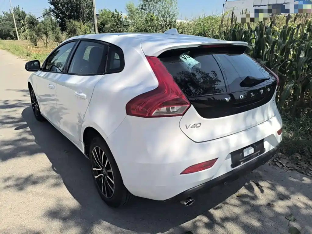 Volvo V40 — миниатюра 5