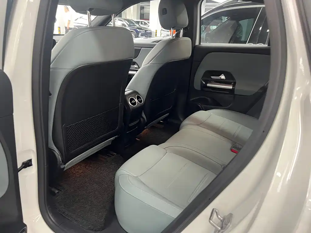 Mercedes-Benz EQA — миниатюра 6