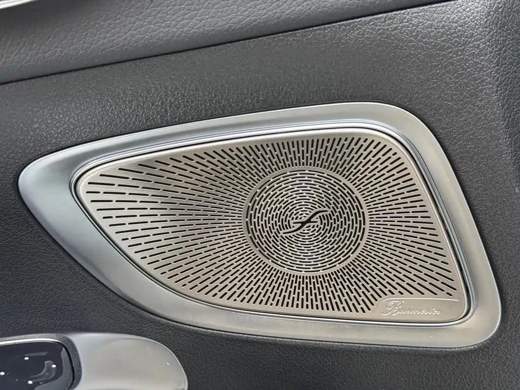 Mercedes-Benz C-Class — миниатюра 4