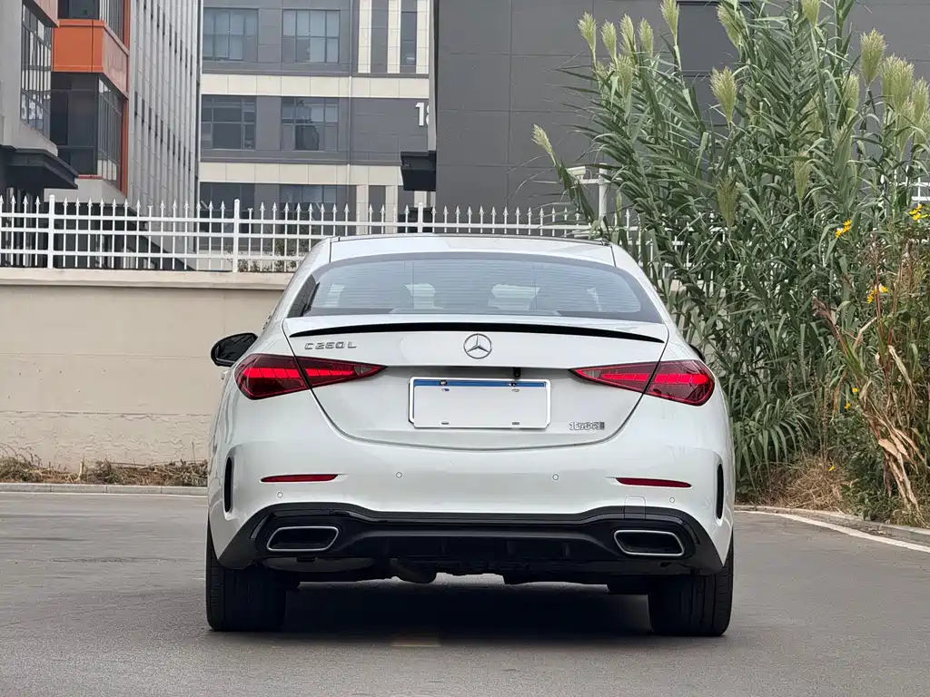 Mercedes-Benz C-Class — миниатюра 17