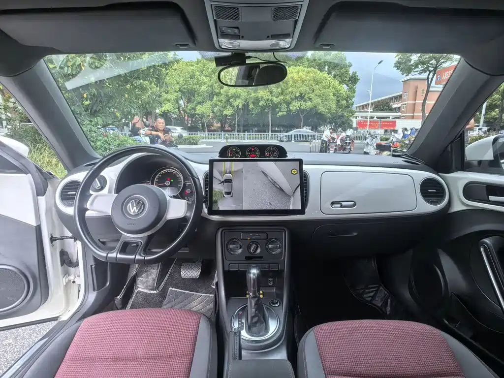 Volkswagen Beetle — миниатюра 9