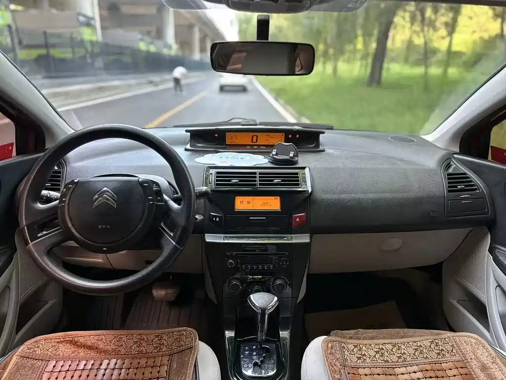 Citroen C-Quatre — миниатюра 8