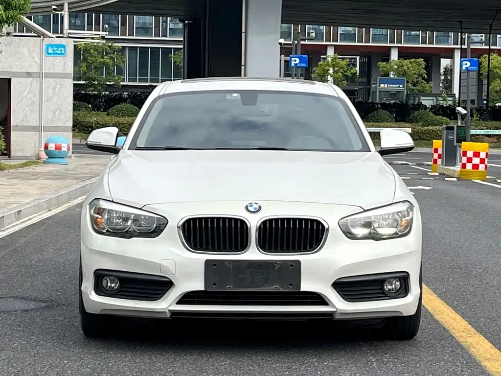 BMW 1 Series (Import) — миниатюра 2
