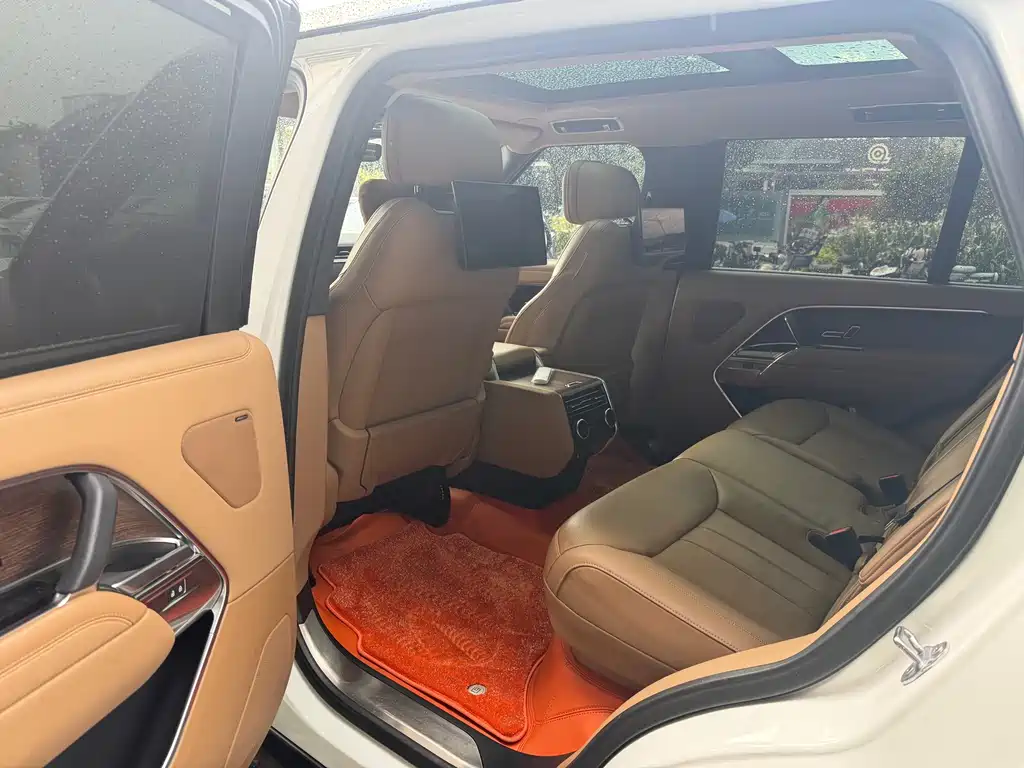 Land Rover Range Rover 2023 3.0 L6 400PS Long Wheelbase