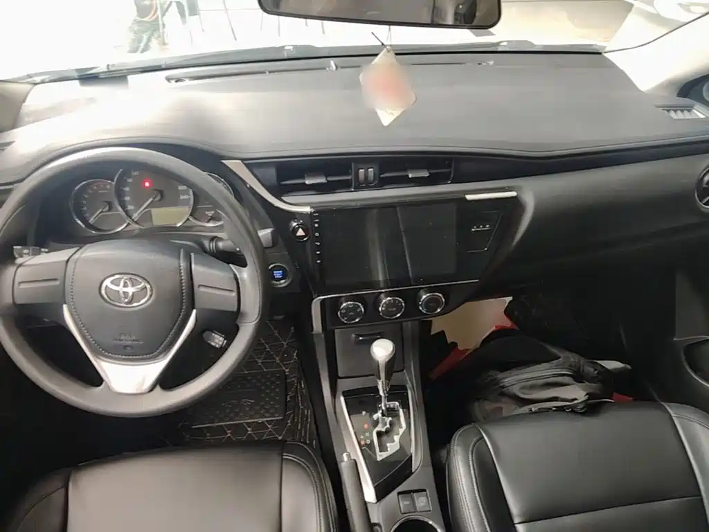Toyota Corolla — миниатюра 10
