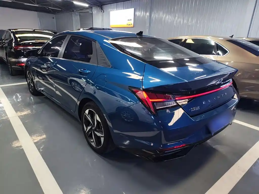 Hyundai Elantra — миниатюра 5