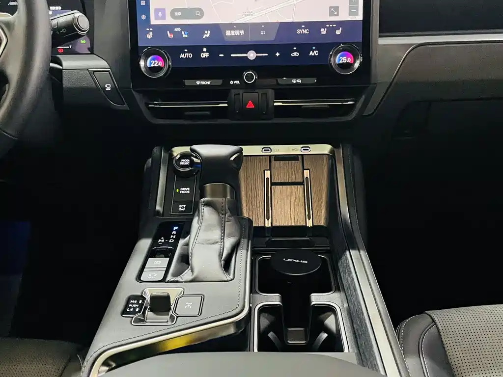 Lexus GX — миниатюра 13