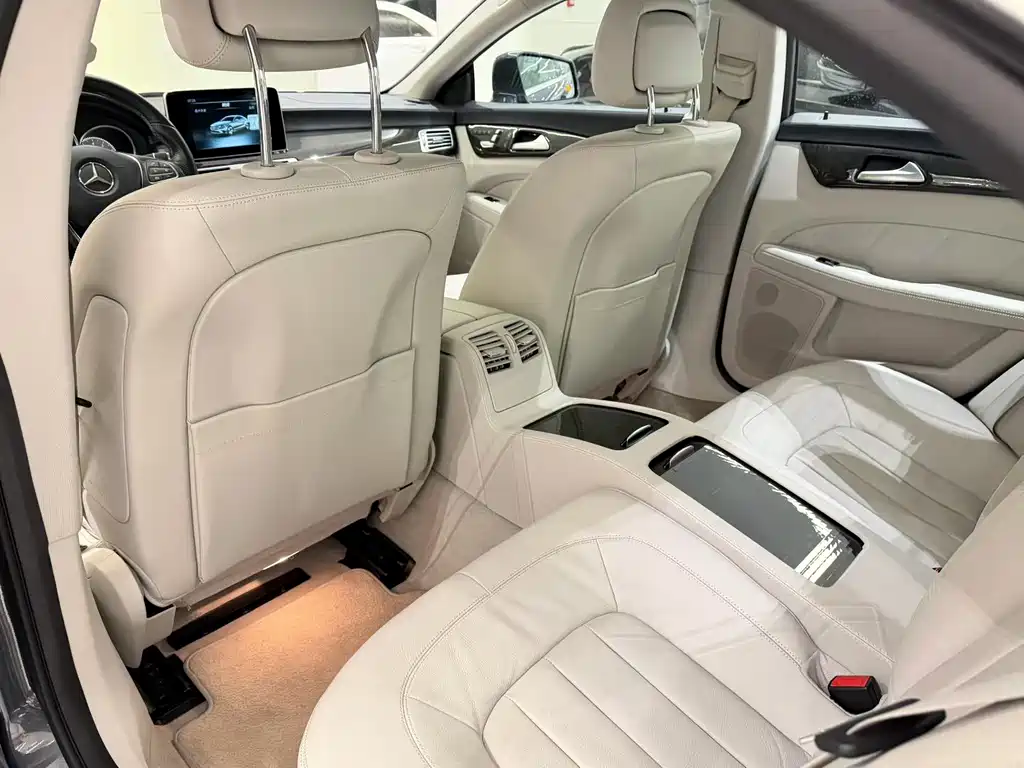Mercedes-Benz CLS — миниатюра 7