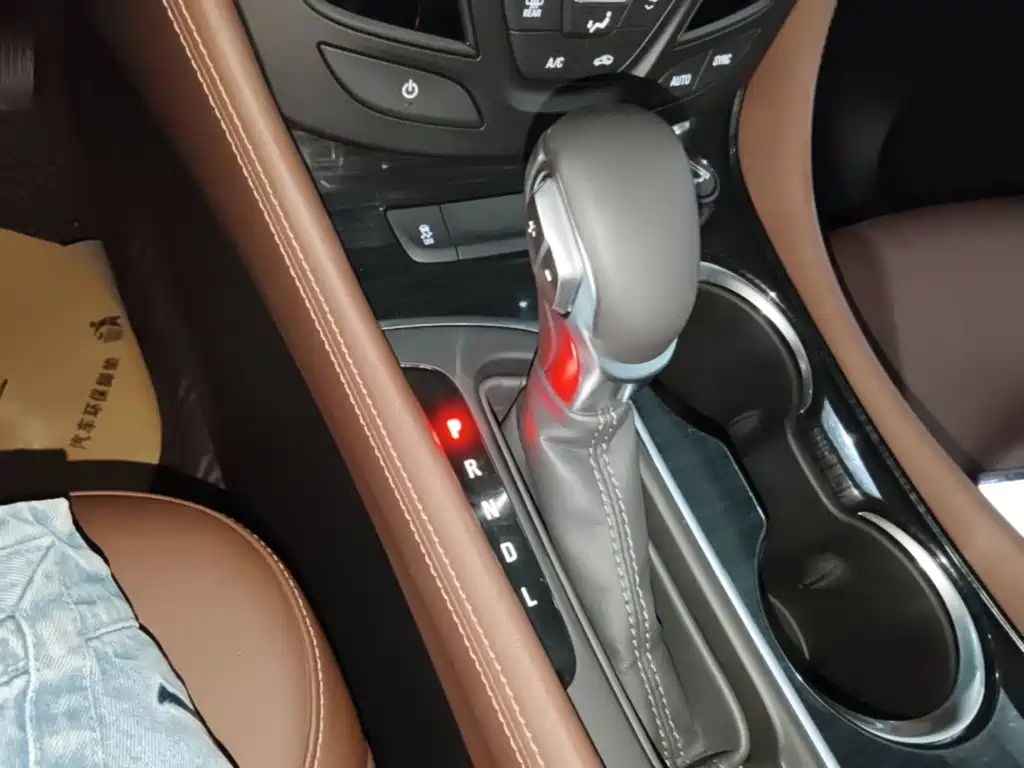 Buick Envision Plus — миниатюра 14