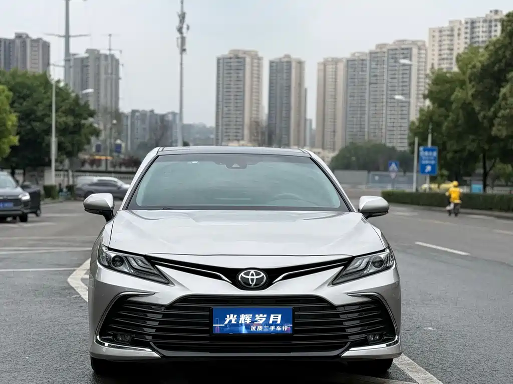 Toyota Camry 2021 2.5G Luxury