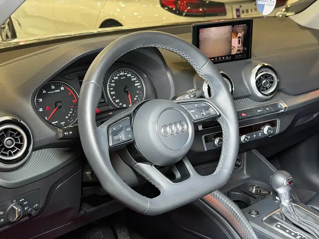 Audi Q2L — миниатюра 8