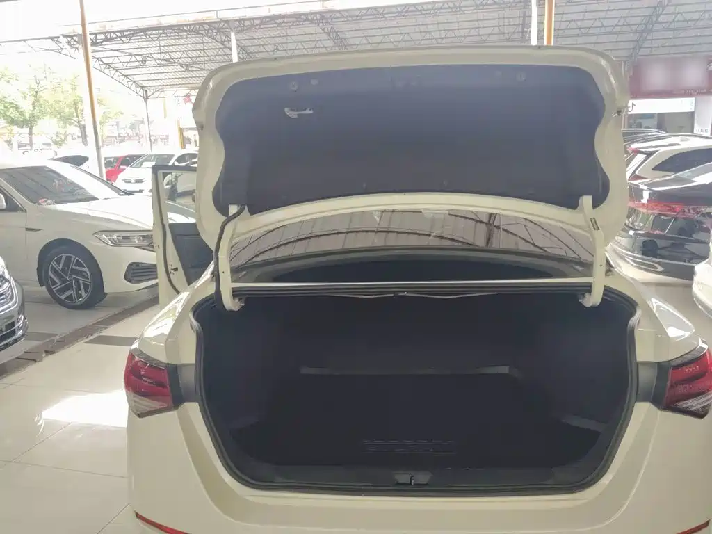 Nissan Sylphy — миниатюра 19