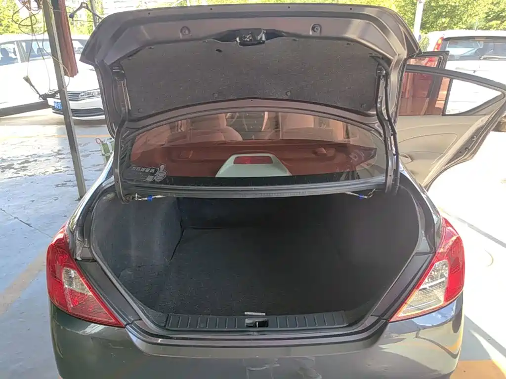 Nissan Sunny — миниатюра 19