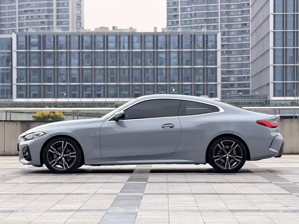 BMW 4 Series — миниатюра 4