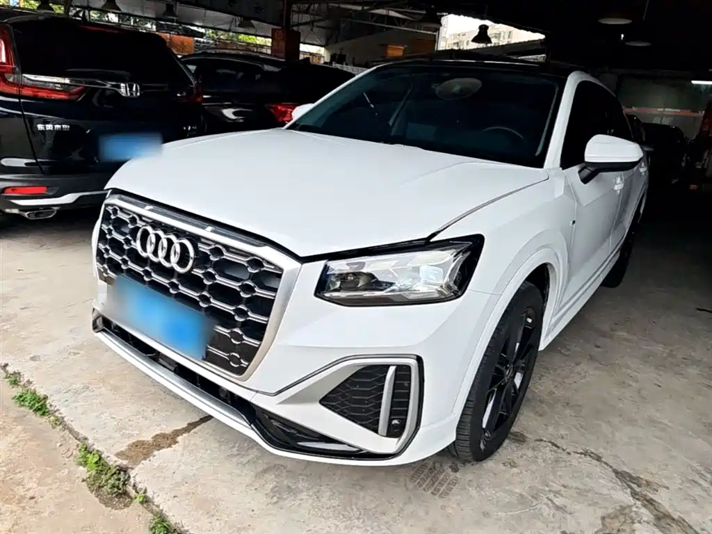 Audi Q2L 2022