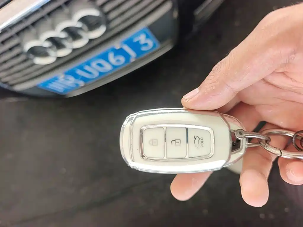 Hyundai Elantra — миниатюра 9