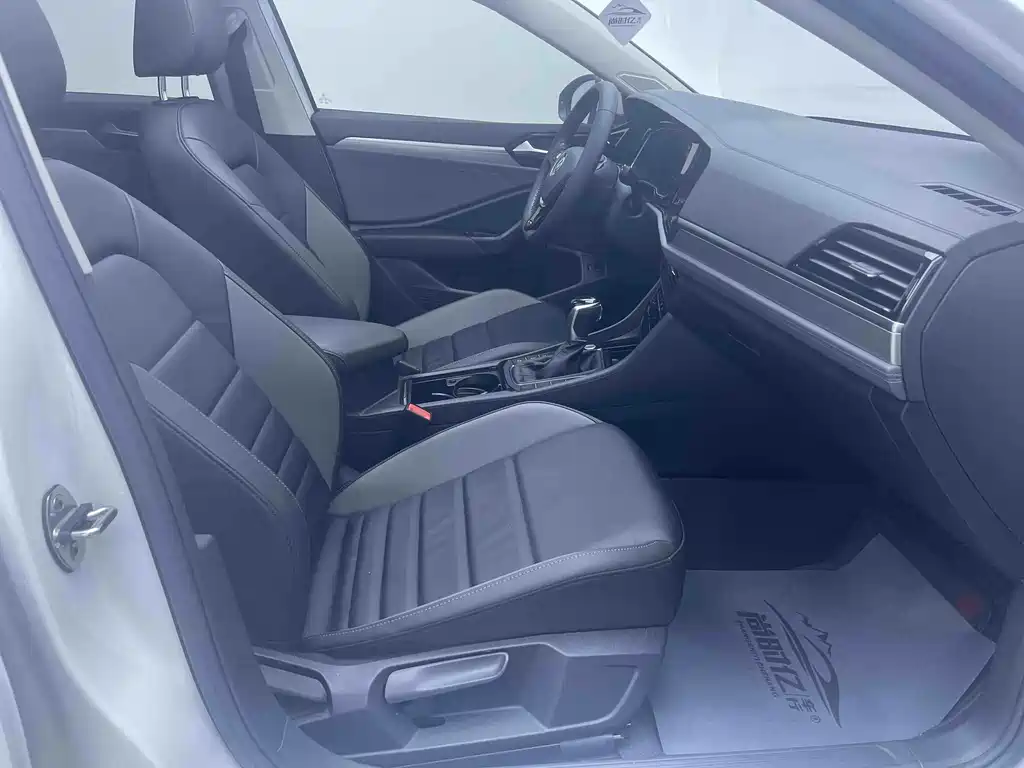 Volkswagen Sagitar — миниатюра 15